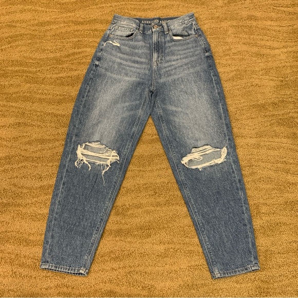 American Eagle Women’s Size 2 Relaxed Mom Jean - Picture 1 of 16